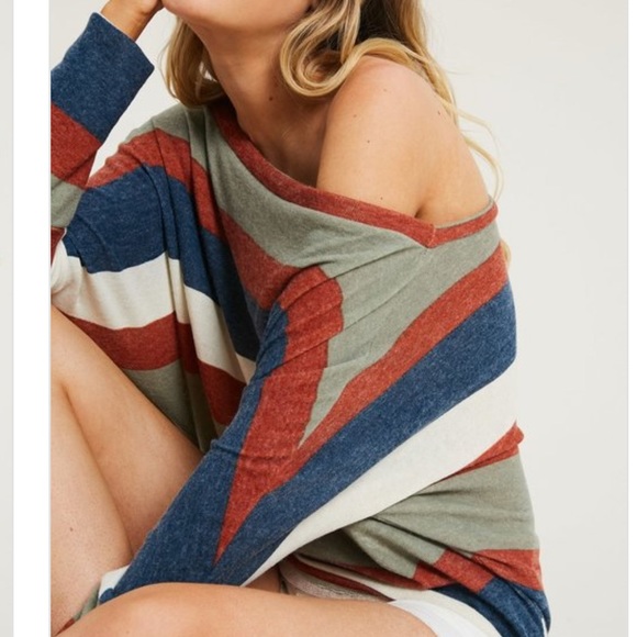 BF DEAL!! Striped Top - Picture 4 of 7